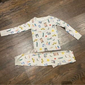 Kids Sz 4 Smaller Things Goodnight New York signature print pjs